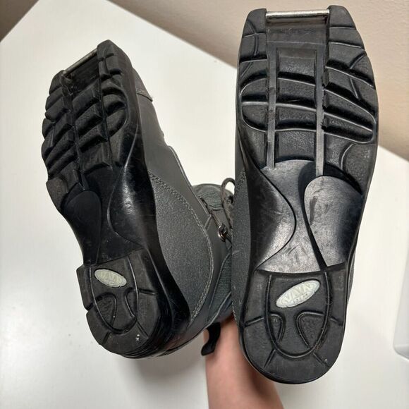 Garmont Cross Country Ski Boots Gray Mens Size 6 US 39 EUR 5.5 UK - Picture 9 of 10